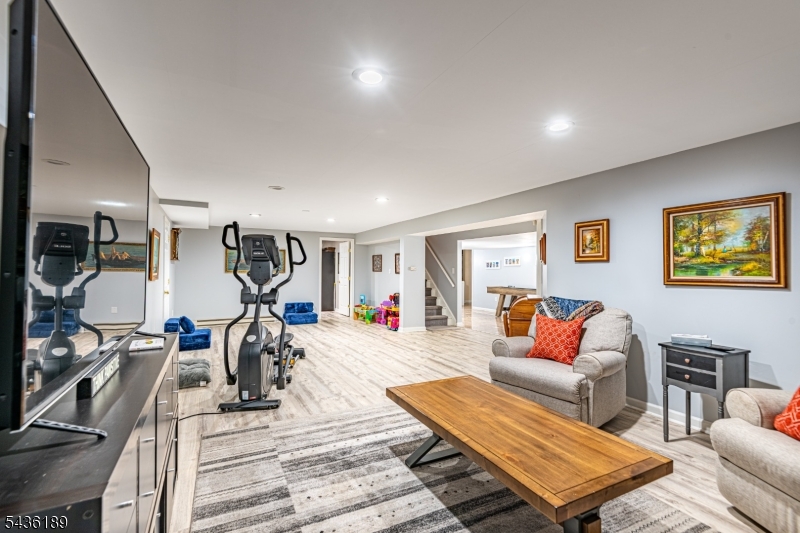 Greenwich Chase - Residential