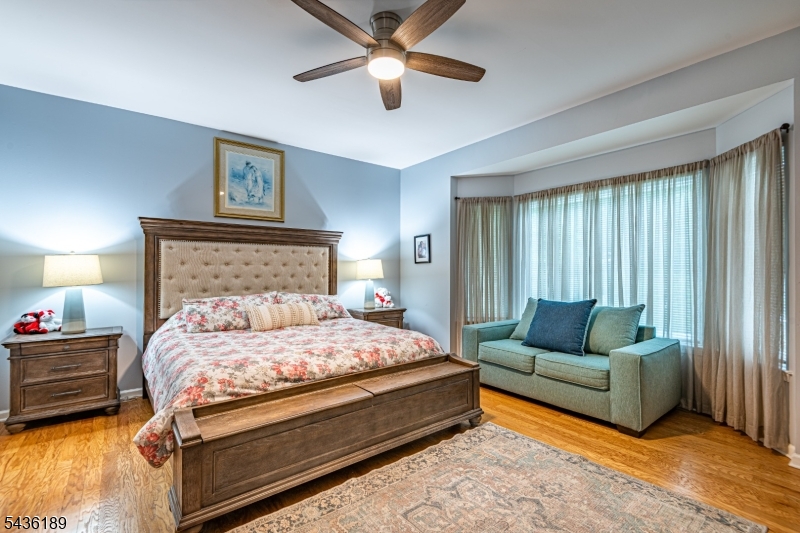 Greenwich Chase - Residential