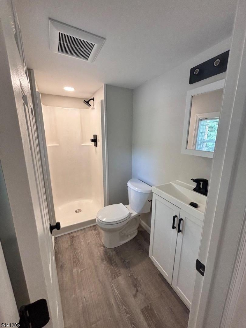 Oak Ridge - Residential Lease