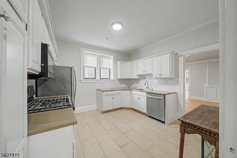 Hill / Pilgrim Apts - Residential Lease