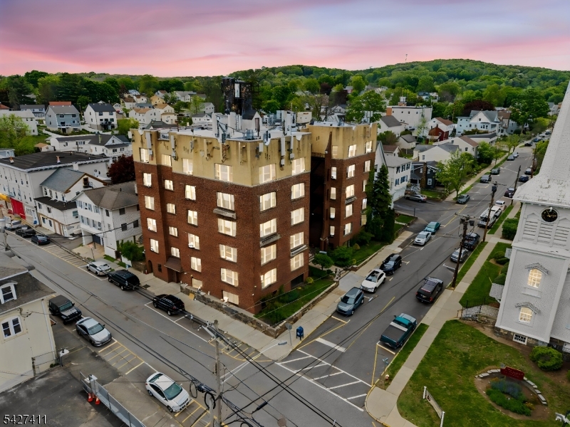 Hill / Pilgrim Apts - Residential Lease