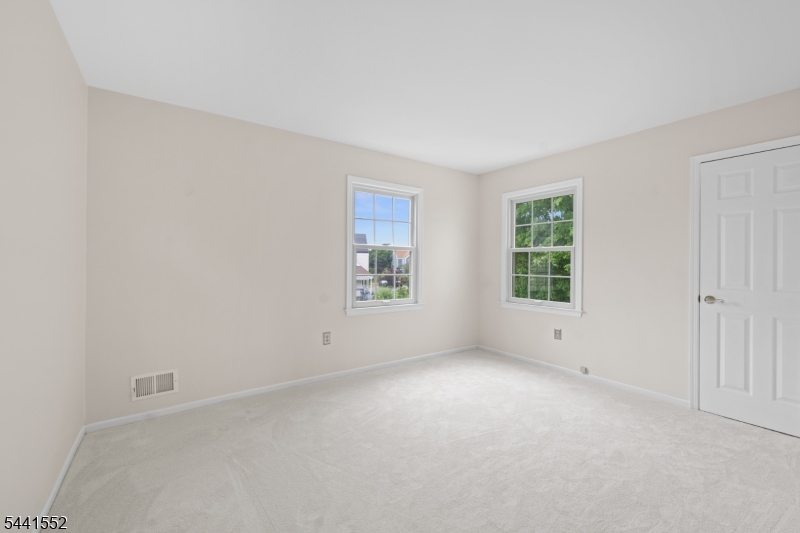 MAJESTIC KNOLLS - Residential