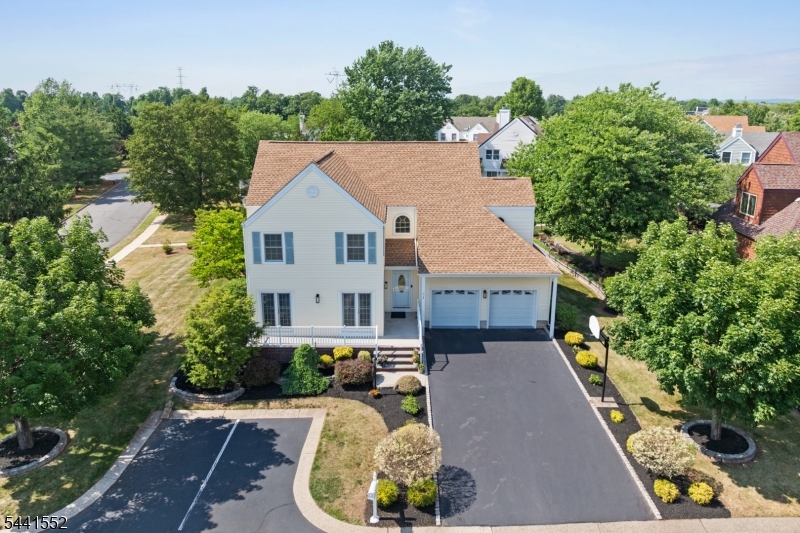 MAJESTIC KNOLLS - Residential
