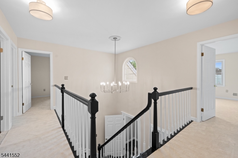 MAJESTIC KNOLLS - Residential