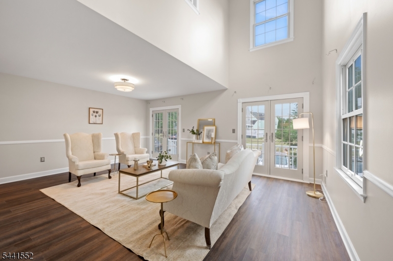 MAJESTIC KNOLLS - Residential