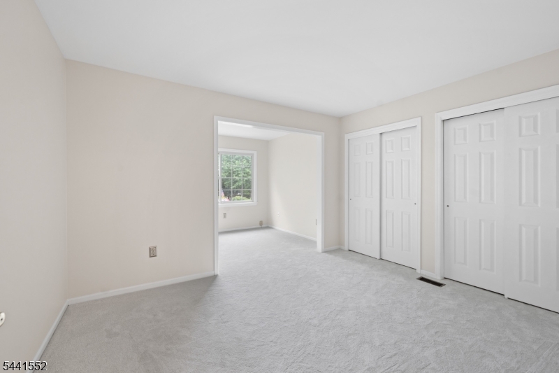 MAJESTIC KNOLLS - Residential