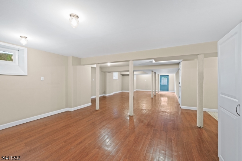 MAJESTIC KNOLLS - Residential