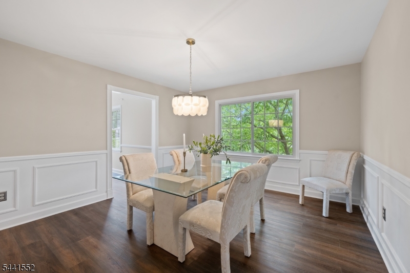 MAJESTIC KNOLLS - Residential