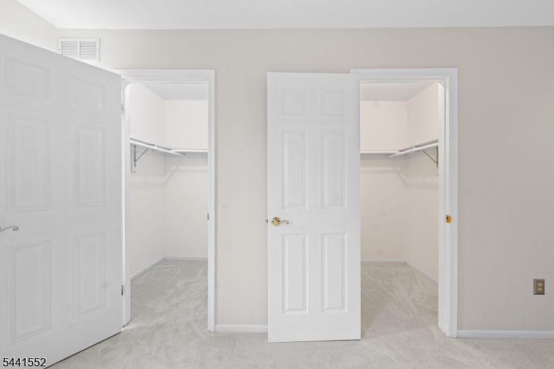 MAJESTIC KNOLLS - Residential