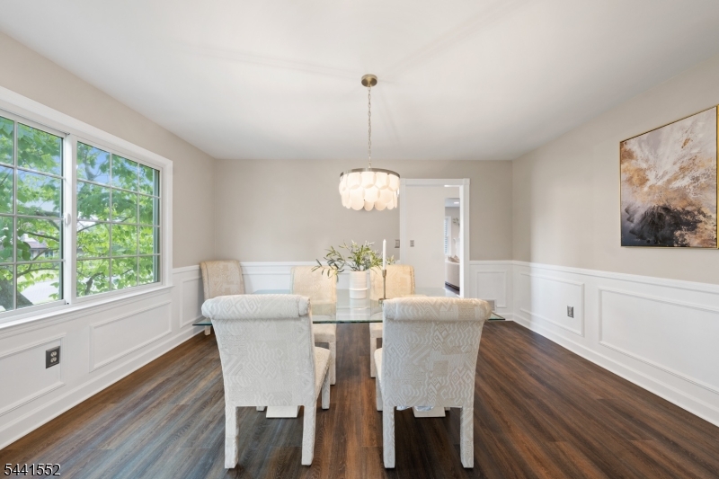 MAJESTIC KNOLLS - Residential