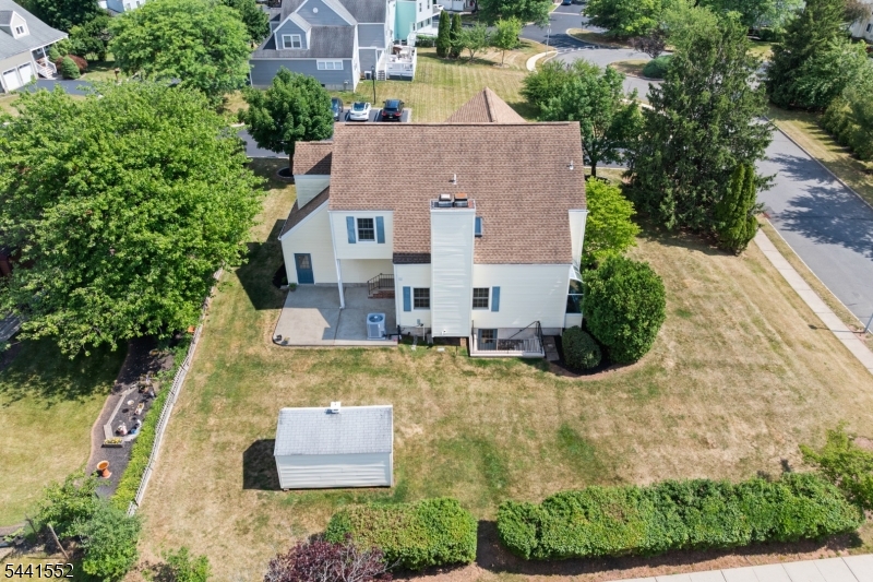 MAJESTIC KNOLLS - Residential