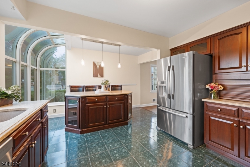 MAJESTIC KNOLLS - Residential
