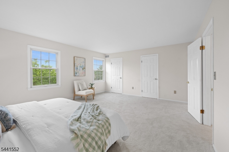 MAJESTIC KNOLLS - Residential
