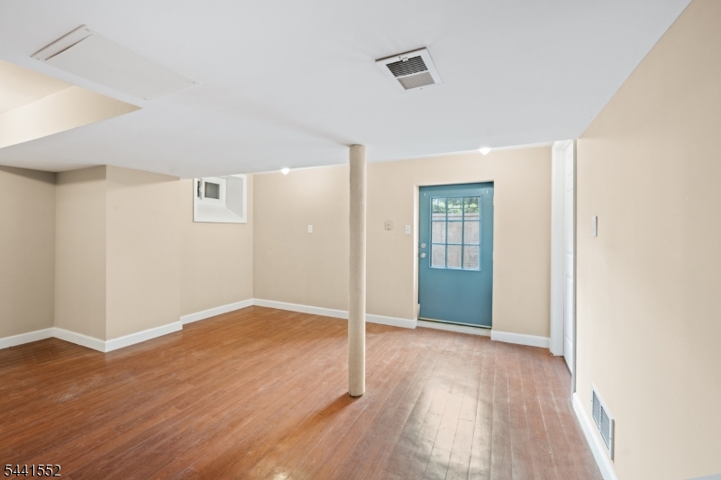 MAJESTIC KNOLLS - Residential