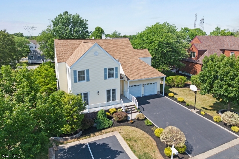 MAJESTIC KNOLLS - Residential