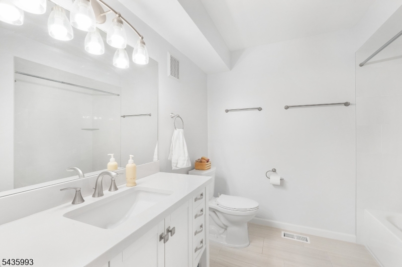 Condo/Coop/Townhouse - Residential