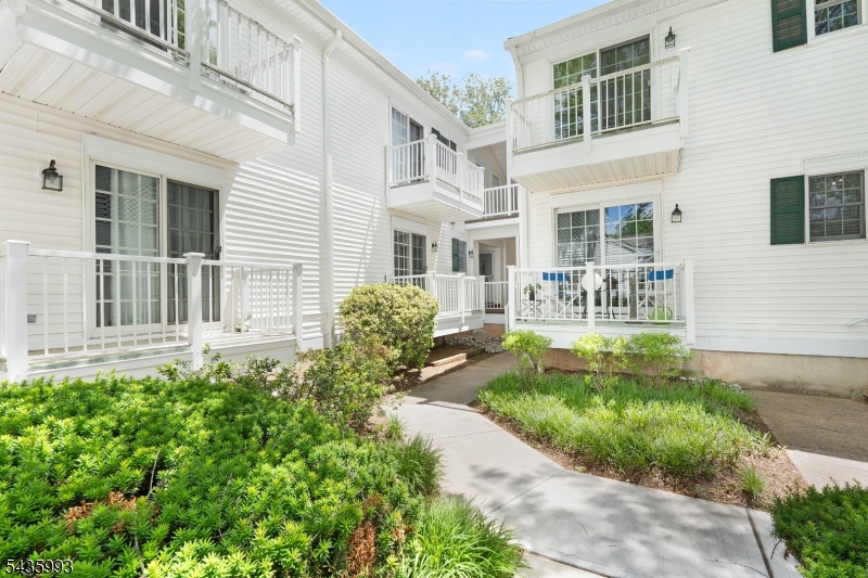 Condo/Coop/Townhouse - Residential