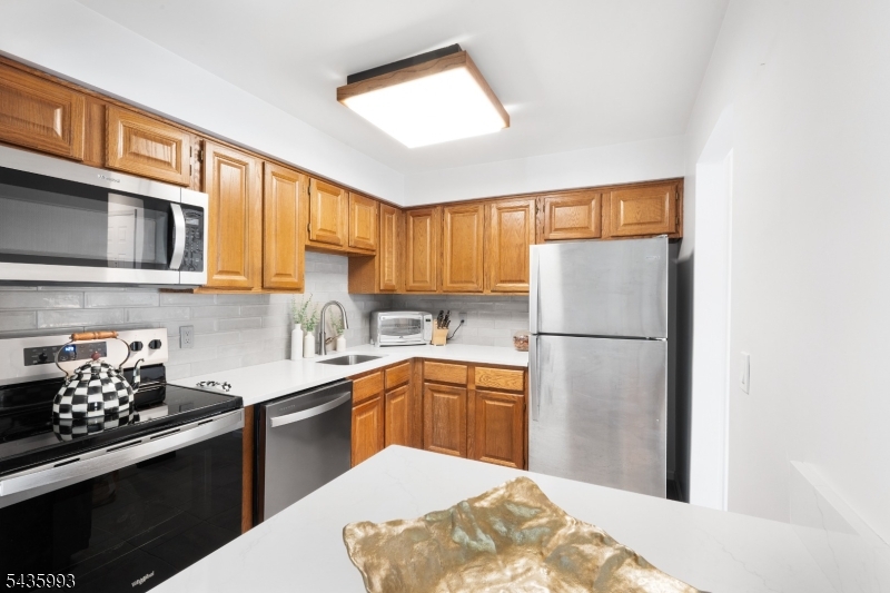 Condo/Coop/Townhouse - Residential