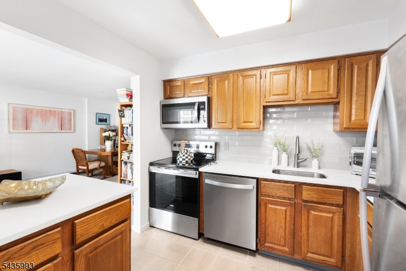 Condo/Coop/Townhouse - Residential