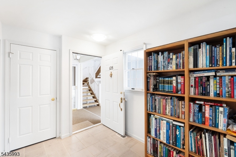 Condo/Coop/Townhouse - Residential
