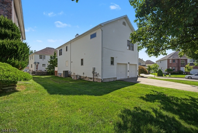 Mazdabrook - Residential