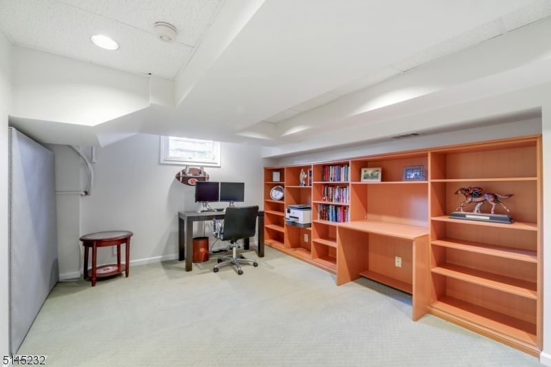 Washington Headquarters - Residential
