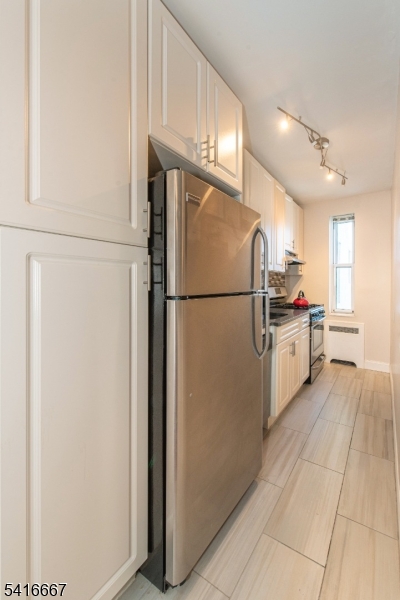WOODCLIFF GARDENS - Residential