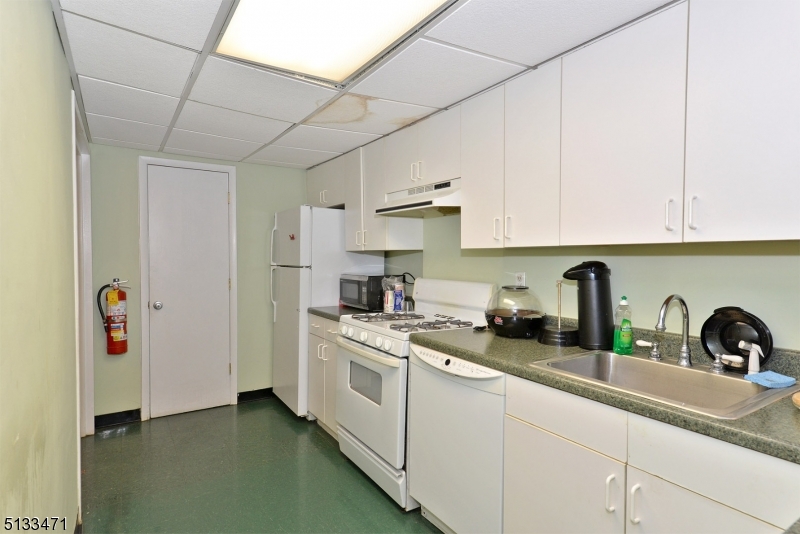 WOODCLIFF GARDENS - Residential