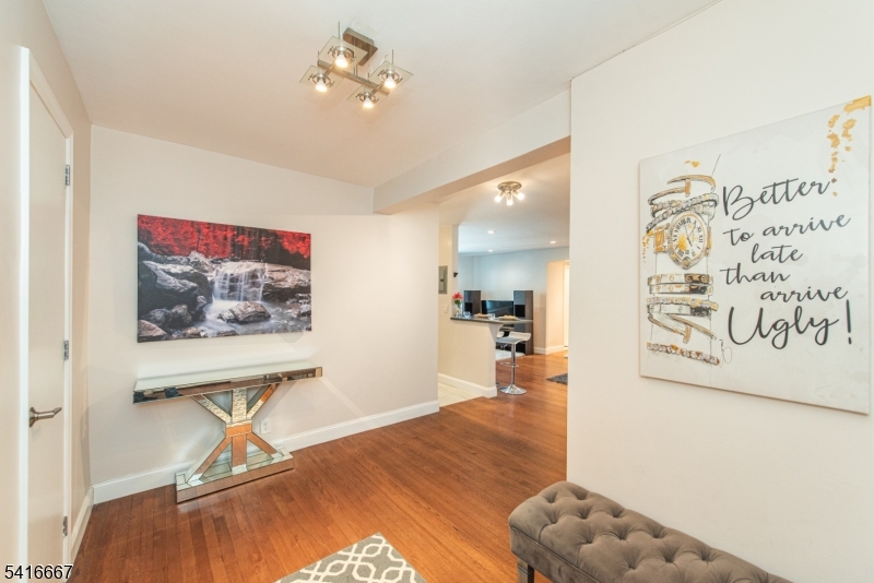 WOODCLIFF GARDENS - Residential
