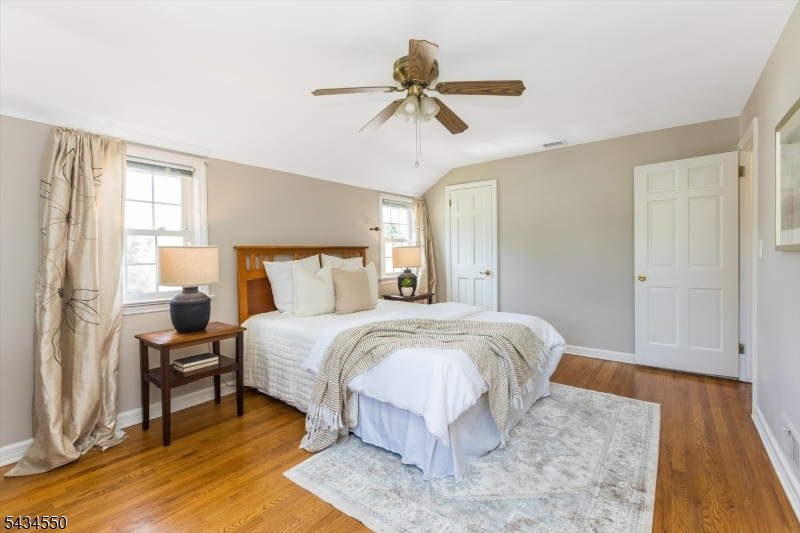 Oak View - Residential