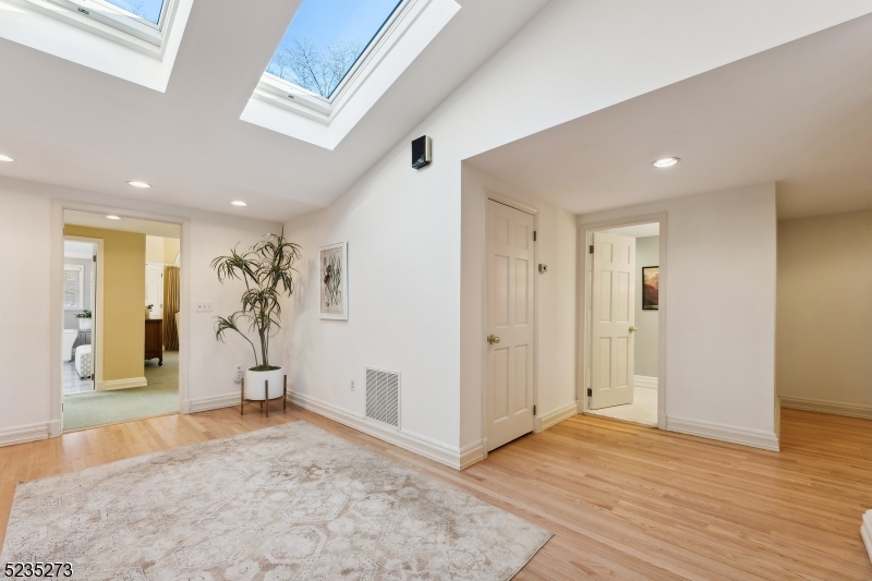 UPPER MONTCLAIR - Residential
