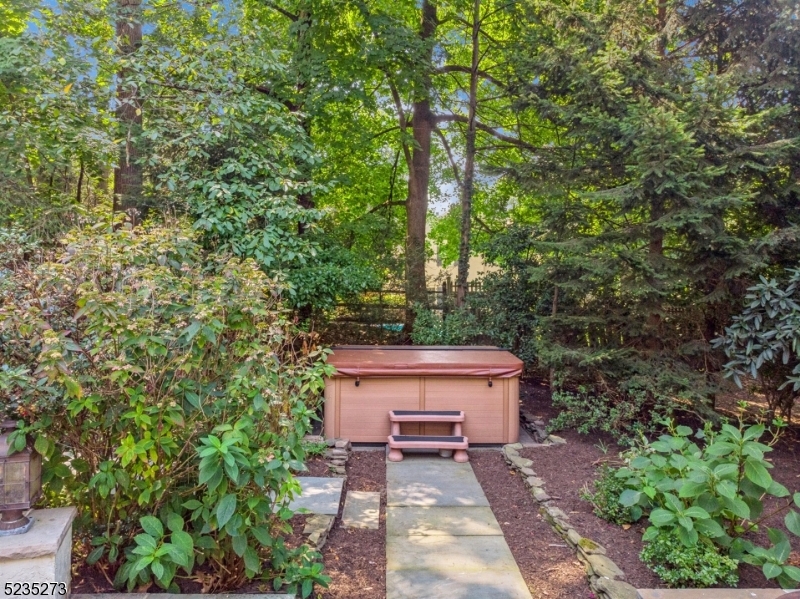 UPPER MONTCLAIR - Residential