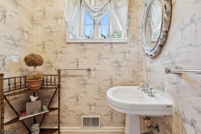 UPPER MONTCLAIR - Residential