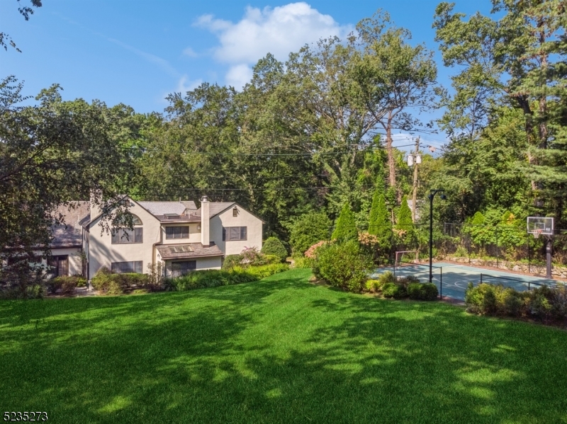 UPPER MONTCLAIR - Residential
