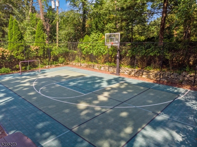 UPPER MONTCLAIR - Residential