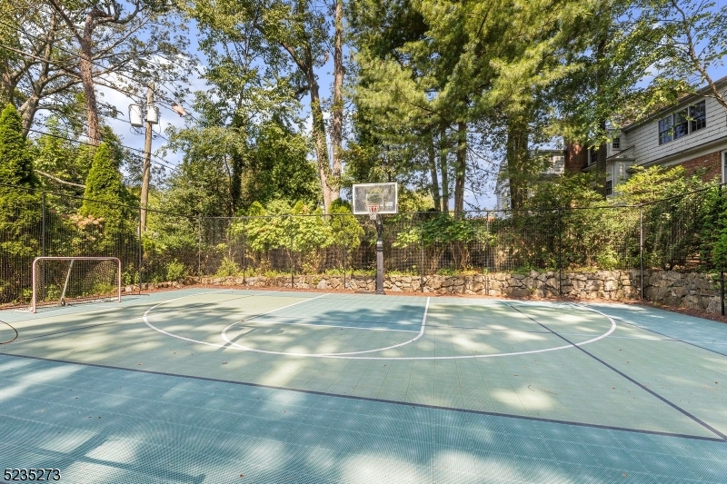 UPPER MONTCLAIR - Residential