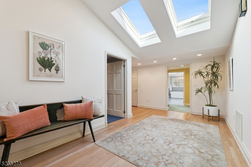 UPPER MONTCLAIR - Residential