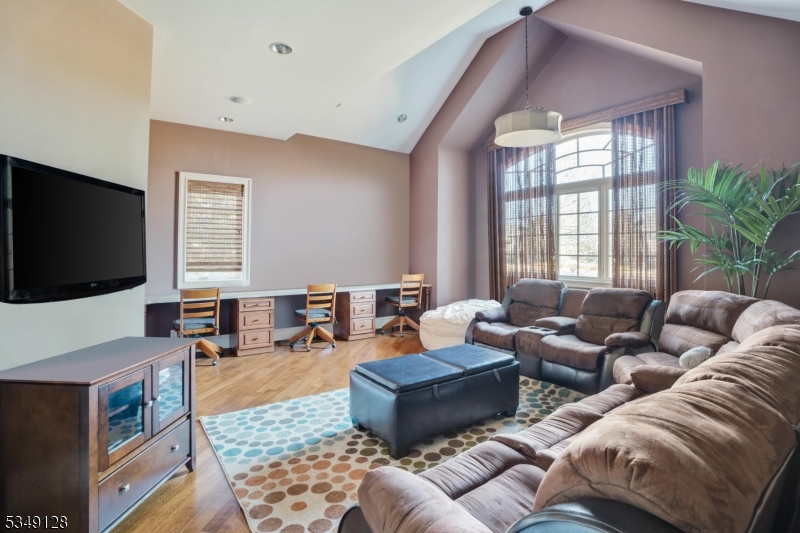 RICKLAND ESTATES - Residential