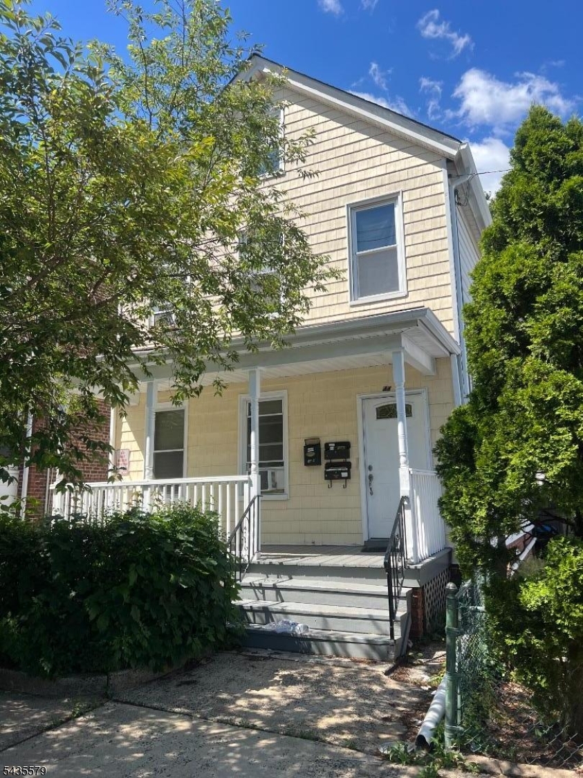 Location! Location! Location! Prime real estate in the heart and center of New Brunswick. Located minutes from Rutgers University and Robert Wood Johnson University Hospital this is a ideal property as a prime home or use it as a cash flowing property. This duplex style home is full of potential.