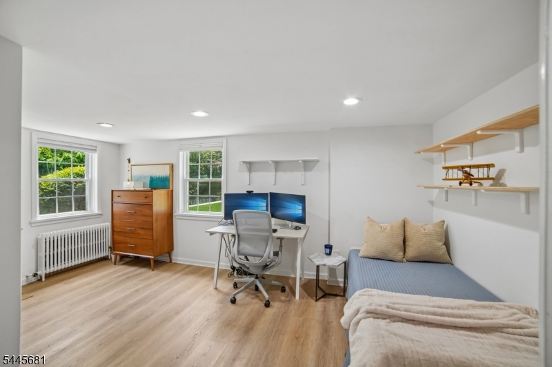 Knollwood - Residential