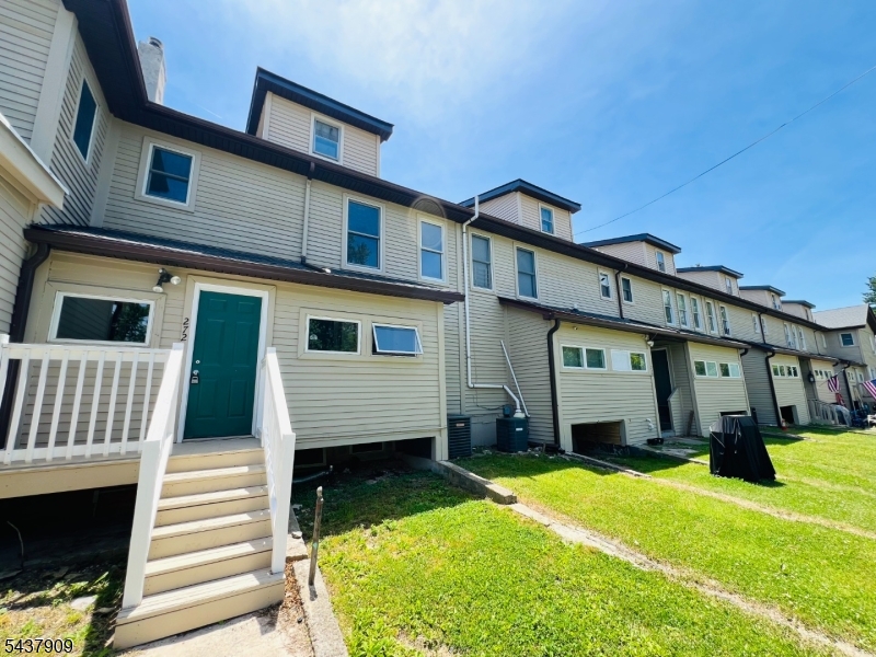 TownHouses at Washington Co - Residential