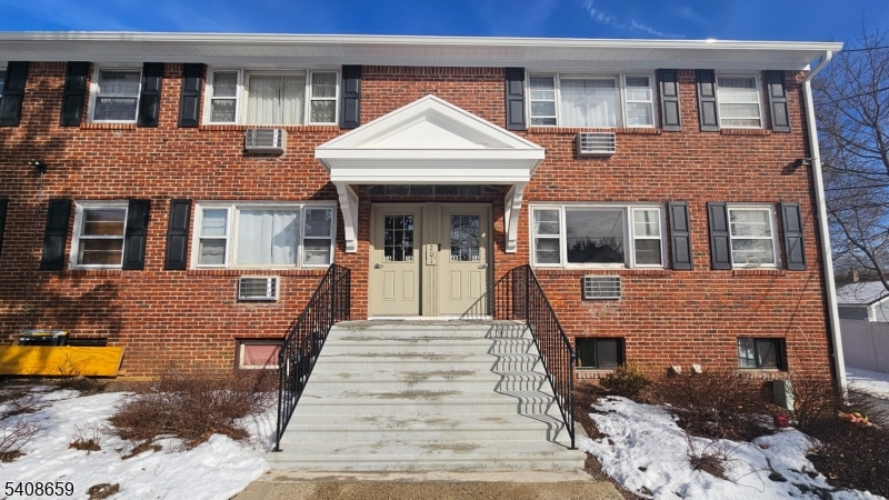This charming 2 bedroom unit offers spacious rooms and beautiful hardwood floors throughout. The kitchen & bathroom are modern & bright. It's conveniently located near town, bus stops, and the train station. Off-street parking on-site. On-site laundry facilities are available. Heat and hot water are included in the rent. Garage/storage spaces available for an additional monthly fee. WAIVED SECURITY DEPOSIT FOR LEASES SIGNED BEFORE 3/31.