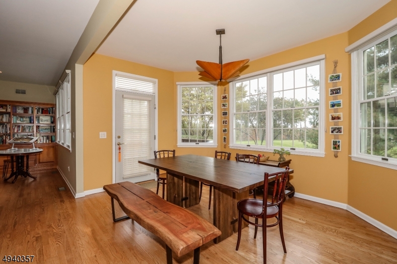 AMHERST MEWS - Residential Lease