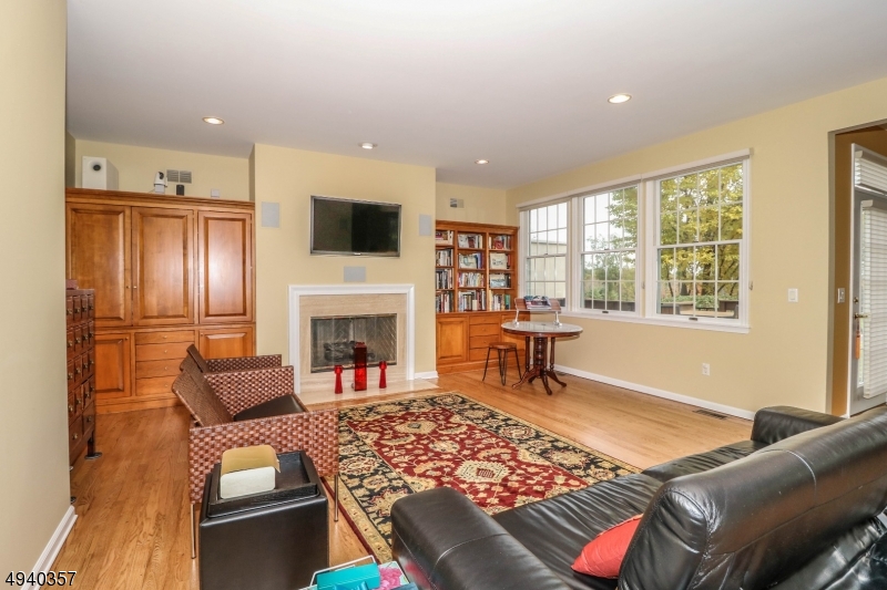 AMHERST MEWS - Residential Lease