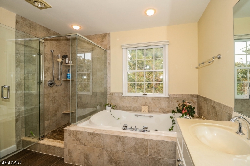 AMHERST MEWS - Residential Lease