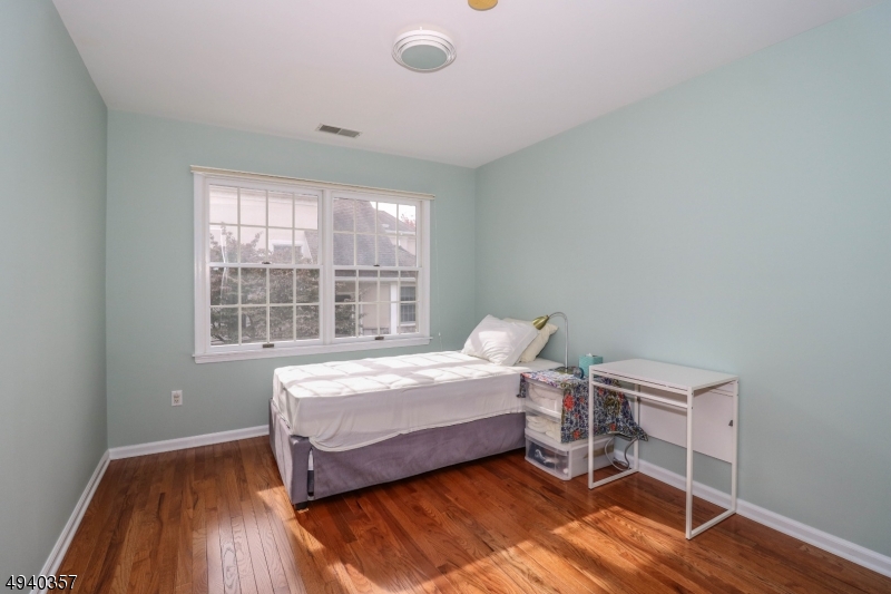AMHERST MEWS - Residential Lease