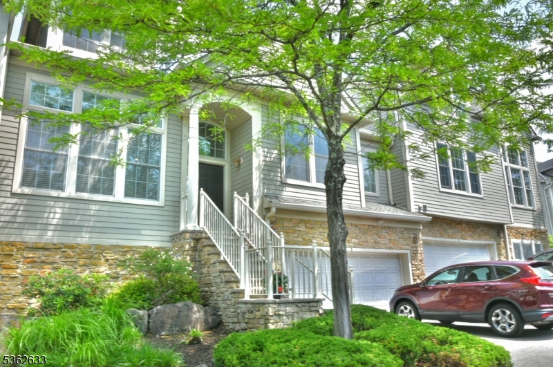 Summit  Pointe - Residential
