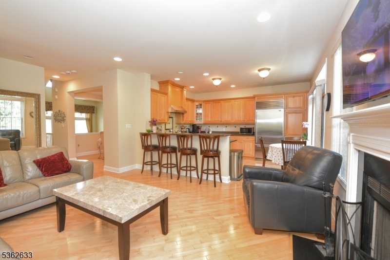 Summit  Pointe - Residential