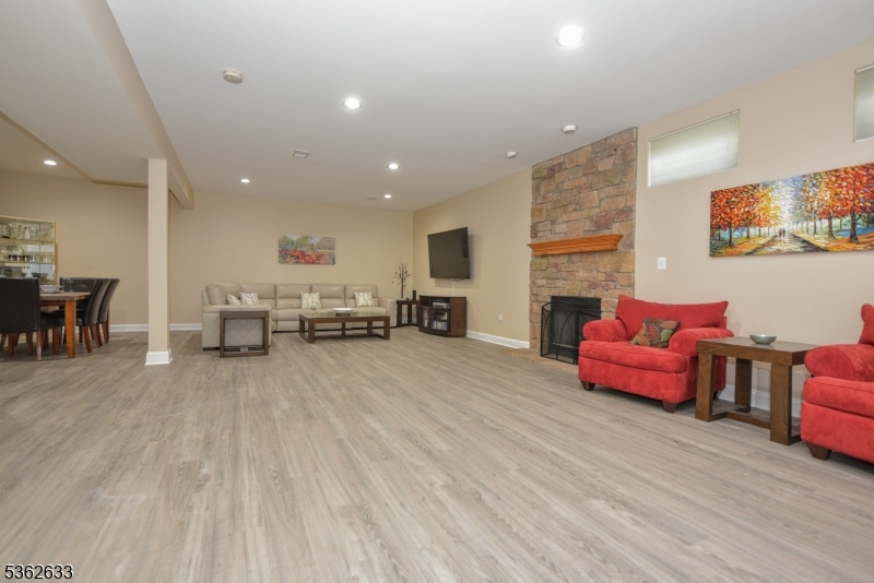 Summit  Pointe - Residential