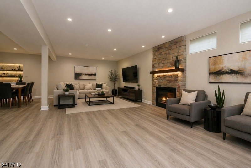Summit  Pointe - Residential